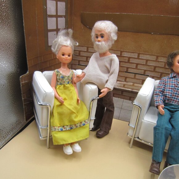 Mattel Vintage Sunshine Family Dolls (set of 6) - Picture 3 of 5